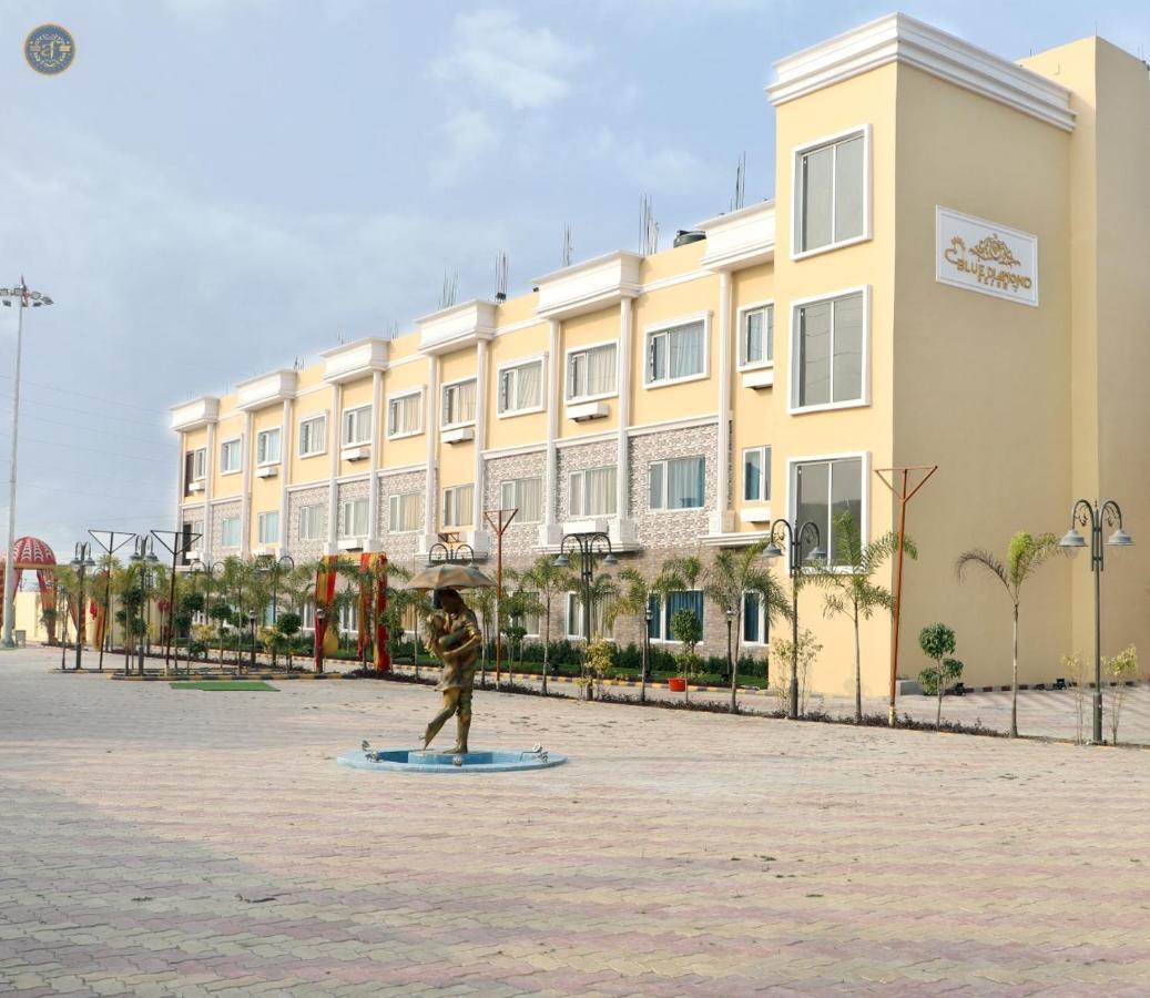 Blue Diamond Resort & Hotel Muzaffarpur Exterior photo